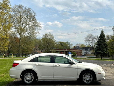 Used 2009 Chrysler Sebring Touring w/ Electronics Convenience Group image 10