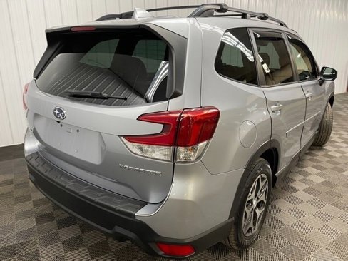 Used 2020 Subaru Forester Premium image 6