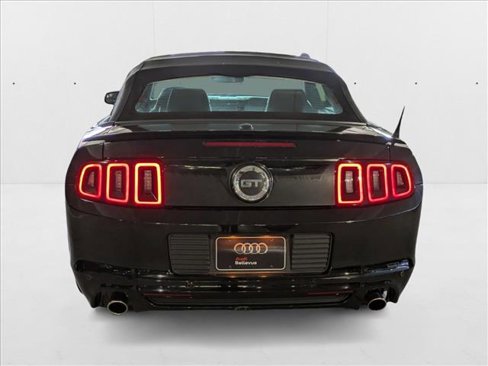 Used 2013 Ford Mustang GT Premium image 7