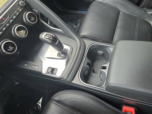 Used 2020 Jaguar E-PACE SE image 24