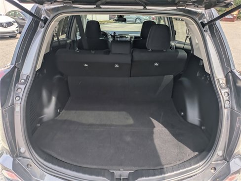 Used 2017 Toyota RAV4 LE image 11