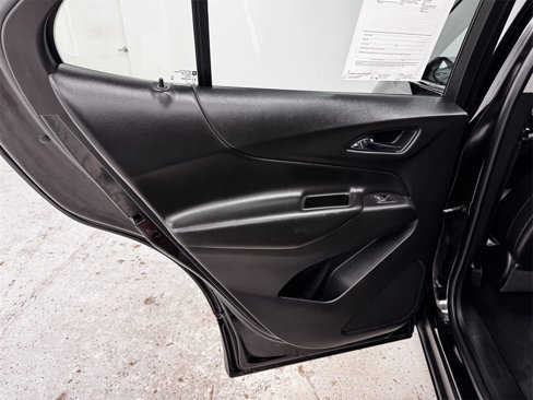 Used 2020 Chevrolet Equinox LT w/ Midnight Edition image 11