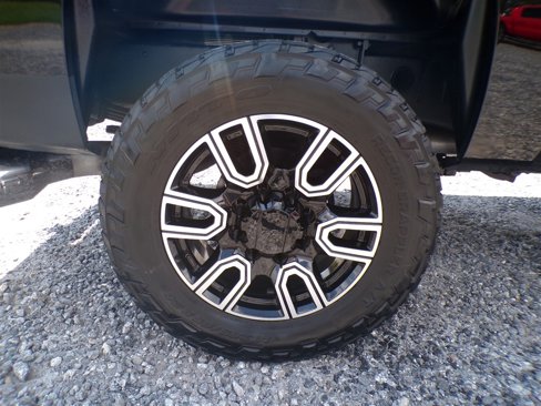 Used 2008 Chevrolet Silverado 2500 LTZ w/ Suspension Package, Off-Road image 12