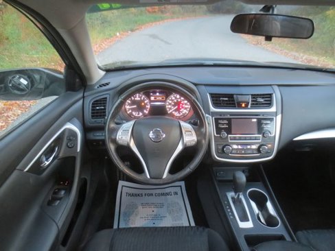 Used 2017 Nissan Altima 2.5 SV image 8