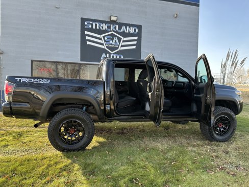 Used 2020 Toyota Tacoma TRD Off-Road image 25