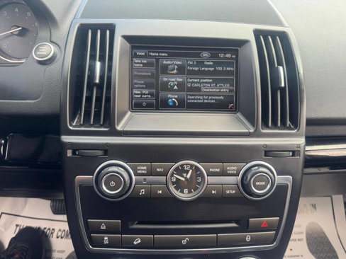 Used 2013 Land Rover LR2 HSE image 7