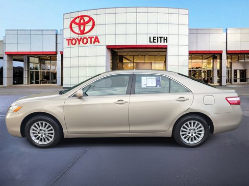 Used 2009 Toyota Camry LE image 8