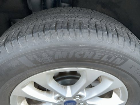 Used 2020 Ford Escape SE image 10