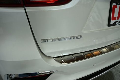 Used 2019 Kia Sorento SX image 14