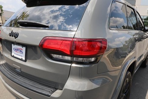 Used 2019 Jeep Grand Cherokee Altitude image 24
