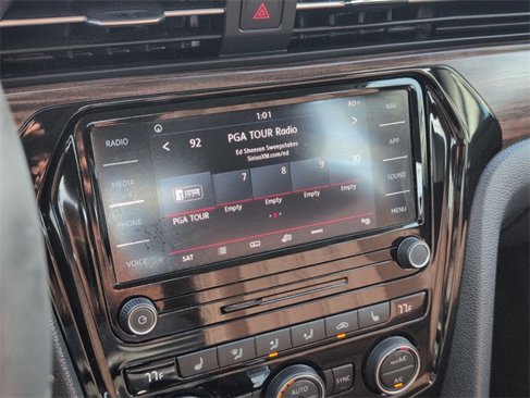 Certified 2022 Volkswagen Passat 2.0T image 20
