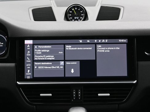 Certified 2020 Porsche Cayenne E-Hybrid w/ Premium Plus Package image 20