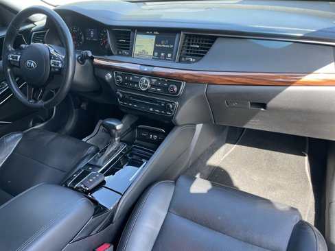Used 2017 Kia Cadenza Premium w/ Luxury Package image 18