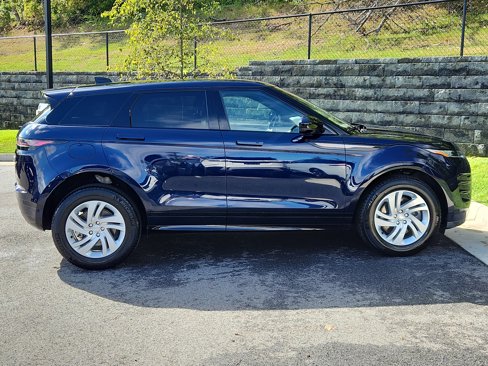 Used 2022 Land Rover Range Rover Evoque R-Dynamic S image 11