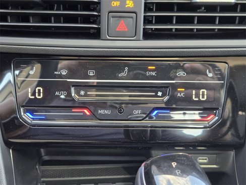 New 2025 Volkswagen Jetta SE image 15