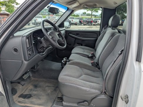 Used 2005 Chevrolet Silverado 1500 W/T image 2