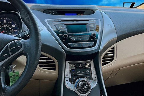Used 2013 Hyundai Elantra GLS w/ Preferred Pkg image 6