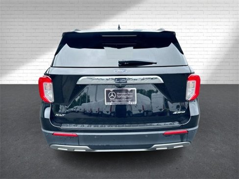Used 2022 Ford Explorer XLT w/ Equipment Group 202A image 12