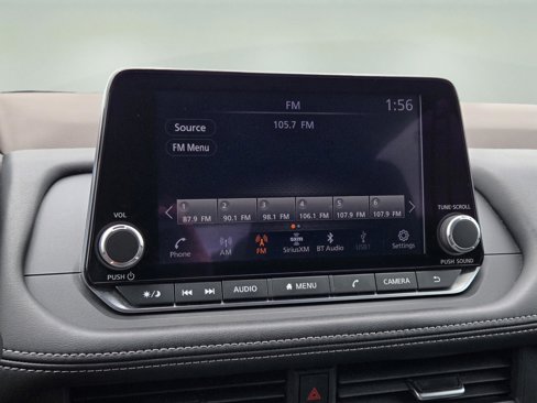 Used 2023 Nissan Rogue S image 25