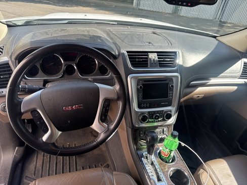 Used 2016 GMC Acadia SLT image 14