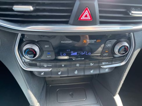 Used 2019 Hyundai Santa Fe AWD image 22