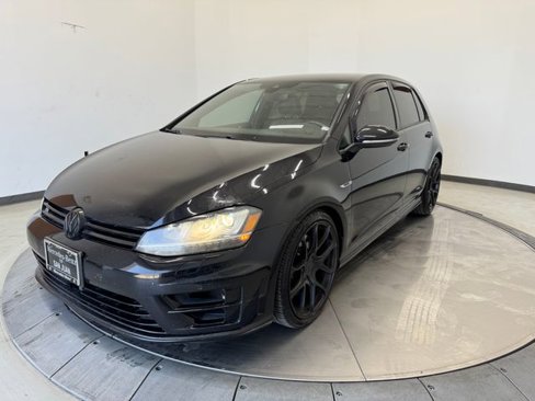 Used 2017 Volkswagen Golf R 4-Door image 29