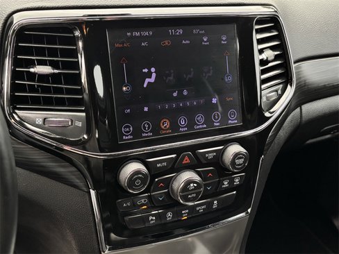 Used 2019 Jeep Grand Cherokee Altitude image 15