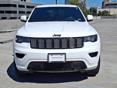 Used 2018 Jeep Grand Cherokee Altitude image 6