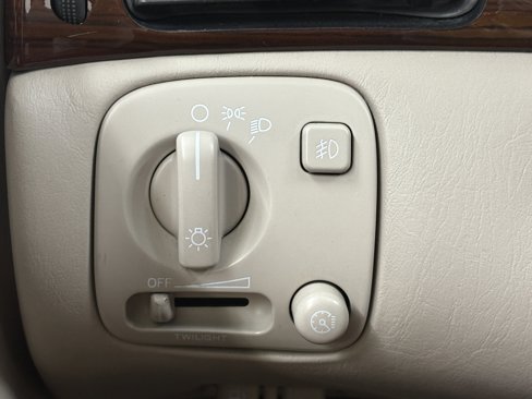 Used 1998 Cadillac Seville STS w/ Heated Seats Pkg image 15