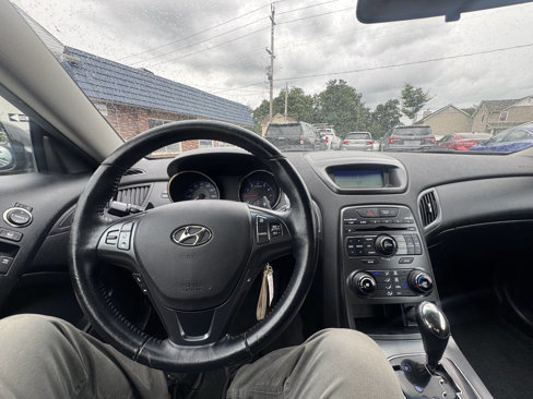 Used 2011 Hyundai Genesis 2.0T image 27