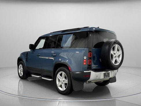 Certified 2022 Land Rover Defender 110 SE image 3
