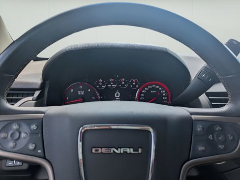 Used 2016 GMC Yukon Denali w/ Open Road Package image 30