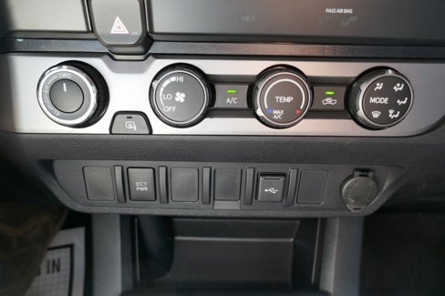 Used 2020 Toyota Tacoma SR image 25