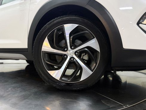 Used 2018 Hyundai Tucson Value w/ Cargo Package image 10