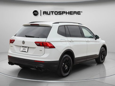 Used 2018 Volkswagen Tiguan S image 9