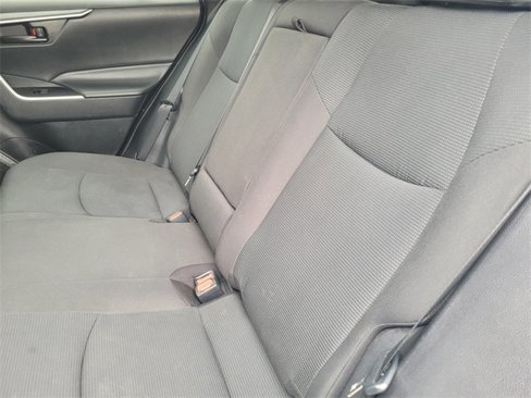 Used 2021 Toyota RAV4 LE image 15