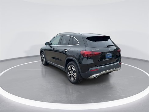 Certified 2025 Mercedes-Benz GLA 250 4MATIC image 6