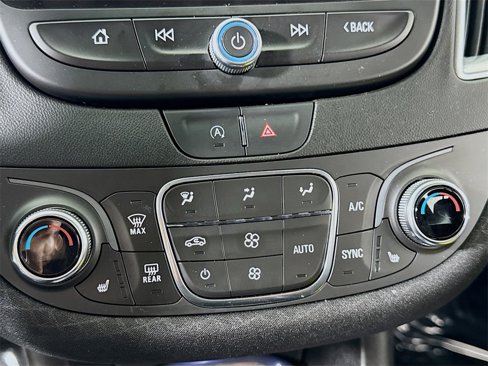 Used 2021 Chevrolet Malibu LT image 18