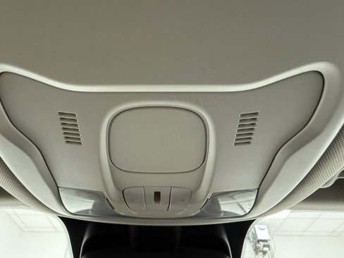 Used 2019 Jeep Renegade Latitude image 23