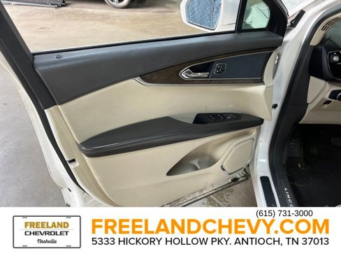 Used 2016 Lincoln MKX Select w/ Select Plus Package image 16