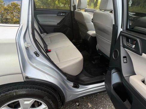 Used 2014 Subaru Forester 2.5i Touring image 31