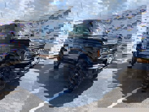 Certified 2024 Ford Bronco Black Diamond image 2