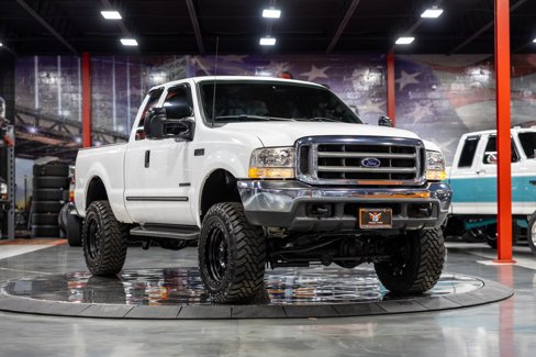 Used 1999 Ford F250 XLT image 2