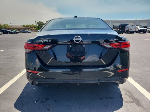 Used 2024 Nissan Sentra SV image 5
