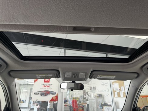 Used 2012 Toyota RAV4 4WD image 6