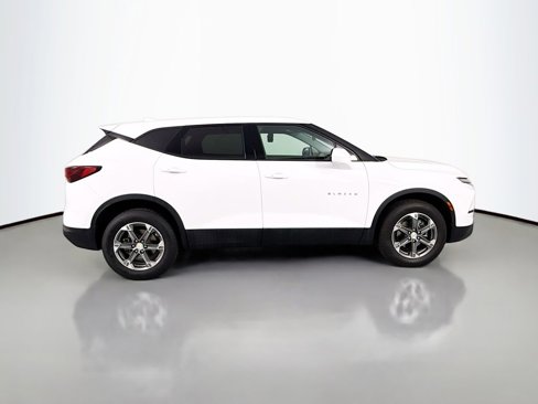 Used 2023 Chevrolet Blazer LT image 8