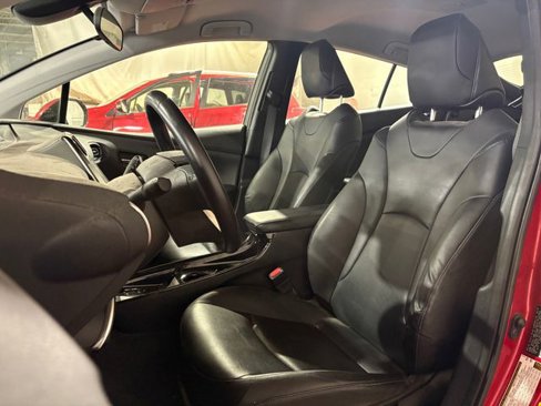 Used 2018 Toyota Prius Three Touring image 6
