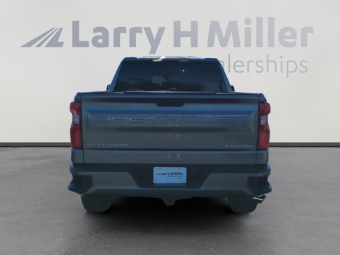 Used 2020 Chevrolet Silverado 1500 Custom w/ Custom Value Package image 4