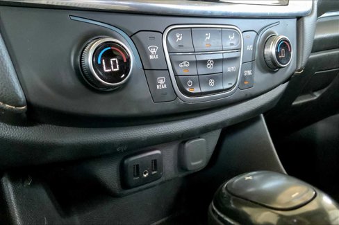 Used 2020 Chevrolet Traverse LS image 33
