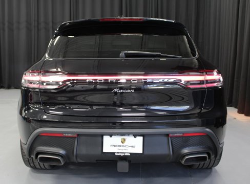 Certified 2025 Porsche Macan image 6